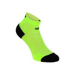 Skarpety do biegania KIPRUN. Niebieskie skarpety KALENJI, bez wzorów, z elastanu. Za 19.99 zł.