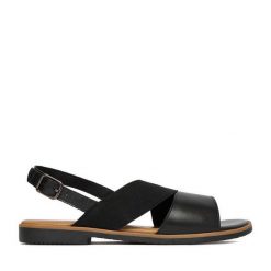 Sandały Lasocki. Czarne sandały Lasocki, bez wzorów, bez obcasa, na płaskiej podeszwie, bez zapięcia. Za 139.99 zł.