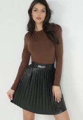 Czarna Plisowana Spódnica z Imitacji Skóry z Łańcuszkiem Hoshe. Czarne spódnice Born2be, m, bez wzorów, ze skóry, mini. Za 84.99 zł.