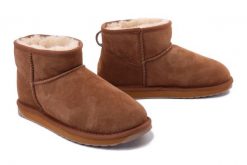EMU AUSTRALIA W10937 STINGER MICRO chestnut, botki damskie. Brązowe botki EMU Australia, na zimę, bez wzorów, ze skóry, bez obcasa, bez zapięcia. Za 669.90 zł.