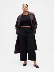 GAP Spodnie w kolorze czarnym rozmiar: 36. Czarne spodnie materiałowe GAP, na co dzień, bez wzorów, z materiału. Za 135.17 zł.