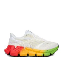 Buty do biegania Reebok. Białe obuwie sportowe Reebok, bez zapięcia, do biegania. Za 489.99 zł.