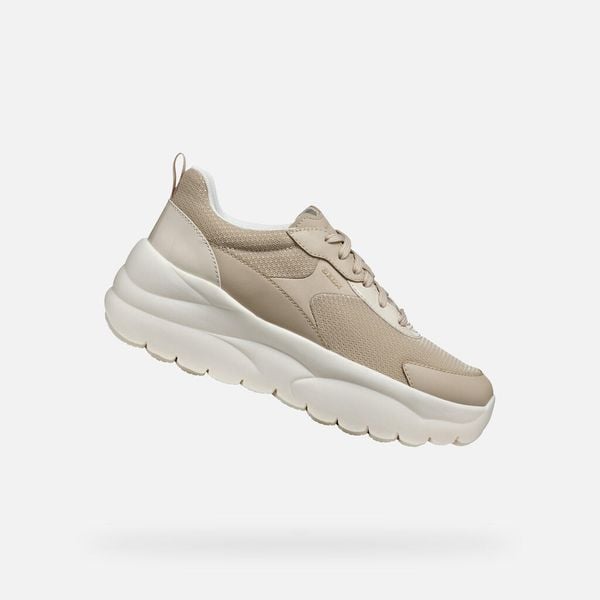 Buty GEOX D XTORS Beżowy. Brązowe trekkingi Geox, z syntetyku, trekkingowe. Za 336.99 zł.
