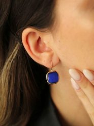 Pierres de Jade Pozłacane kolczyki z kocim okiem rozmiar: onesize. Niebieskie kolczyki Pierres de Jade, pozłacane, z zapięciem typu bigiel. Za 39.99 zł.