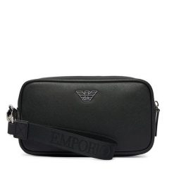 Kosmetyczka Emporio Armani. Czarne kufry i kosmetyczki Emporio Armani, bez wzorów, bez dodatków. Za 989.99 zł.