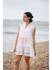 Isla Bonita by SIGRIS Sukienka w kolorze białym rozmiar: S. Białe sukienki Isla Bonita by SIGRIS, s, bez wzorów, z bawełny, bez kołnierzyka, bez ramiączek, mini, rozkloszowane. Za 140.53 zł.