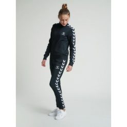 HUMMEL czarna bluza damska sportowa rozpinana hmlNELLY 2.0 ZIP. Czarne bluzy Hummel, xl, bez wzorów, bez kaptura. Za 138.00 zł.