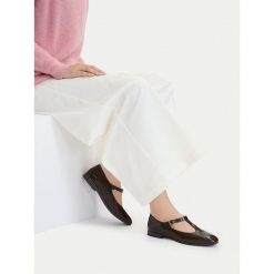 Baleriny Lasocki. Brązowe baleriny Lasocki, bez wzorów, bez obcasa. Za 169.99 zł.