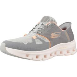 Kapcie SKECHERS GLIDE-STEP PRO Szary. Szare obuwie domowe Skechers, bez wzorów, bez zapięcia. Za 403.99 zł.