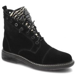 Botki damskie Alma en Pena, cholewka z naturalnej skóry zamszowej z wysoką cholewką i klasycznym sznurowaniem solidna podeszwa z wyraźnym przeszyciem. Czarne botki Alma en Pena, na jesień, bez wzorów, z materiału, przed kolano, bez obcasa, na płaskiej podeszwie, bez zapięcia. Za 594.99 zł.