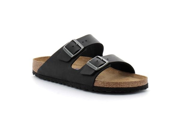 Klapki Birkenstock Arizona Black Dorosłych. Czarne klapki Birkenstock, bez wzorów, z materiału, bez obcasa. Za 593.80 zł.