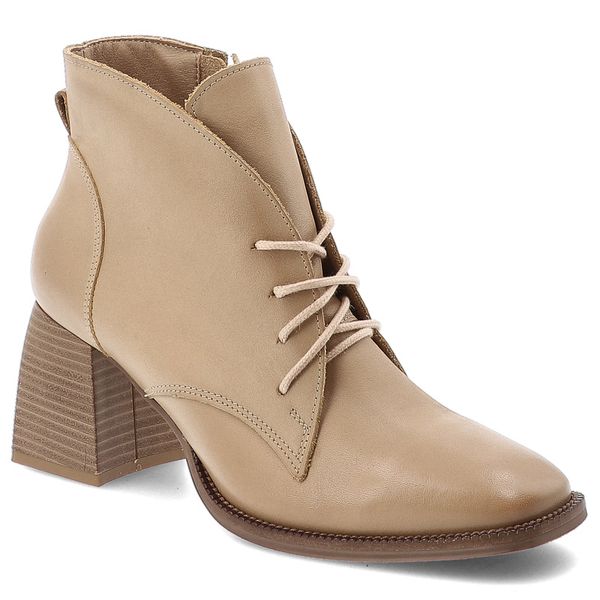 Beżowe Botki Armodo Modne Obuwie Damskie Na Obcasie. Brązowe botki Armodo, bez wzorów, ze skóry, bez obcasa, na obcasie, bez zapięcia. Za 399.99 zł.