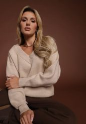 Beżowy Sweter z Kaszmirem i Trójkątnym Dekoltem Plenne. Brązowe swetry Renee, bez wzorów, z kaszmiru, bez ramiączek. Za 129.99 zł.