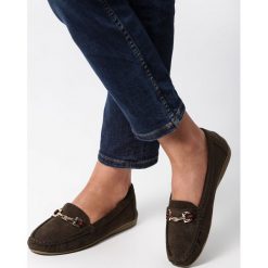 Khaki Mokasyny Chelsea. Brązowe mokasyny Born2be, na lato, bez wzorów, bez obcasa. Za 69.99 zł.
