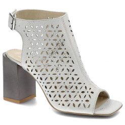 Sandały damskie Clasico, naturalna skóra z ażurową cholewką regulowanym zapięciem przy kostce oraz stabilnym obcasem, biały/złota przecierka, 2084-11. Białe sandały Clasicco, w ażurowe wzory, ze skóry, eleganckie, bez obcasa, na obcasie, bez zapięcia. Za 249.00 zł.