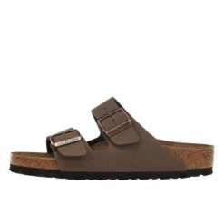 Klapki turystyczne uniseks Birkenstock Arizona 181. Brązowe klapki Birkenstock, bez wzorów, z materiału, bez obcasa. Za 389.00 zł.