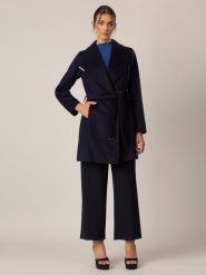 APART Płaszcz przejściowy w kolorze granatowym rozmiar: 42. Niebieskie płaszcze Apart, bez wzorów, z tkaniny, bez kaptura. Za 326.99 zł.