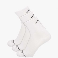 Skarpetki do biegania Swedemount Bamboo Running Socks 3-pack szybkoschnące. Białe skarpety SWEDEMOUNT, bez wzorów, z tkaniny. Za 59.99 zł.