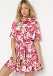 Różowa Sukienka z Krótkim Rękawem Zapinana na Guziki z Materiałowym Paskiem i Falbanką Timaooni. Czerwone sukienki Born2be, na co dzień, na lato, l, bez wzorów, z materiału, wizytowe, bez kołnierzyka, bez ramiączek, mini, rozkloszowane. Za 149.99 zł.