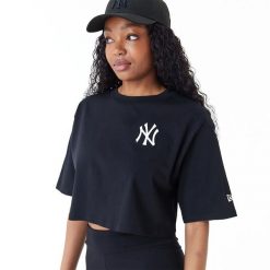 Damski crop top New York Yankees MLB. Czarne topy New Era, bez wzorów, z bawełny, bez kołnierzyka, bez ramiączek. Za 219.50 zł.