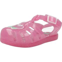 Sandały GIOSEPPO COLBURN Rose. Czerwone sandały Gioseppo, bez wzorów, z gumy, bez obcasa, bez zapięcia. Za 111.99 zł.
