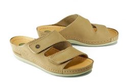 DR. BRINKMANN 701049-8 beige, klapki profilaktyczne damskie. Brązowe klapki Dr. Brinkmann, bez wzorów, ze skóry, bez obcasa. Za 309.90 zł.
