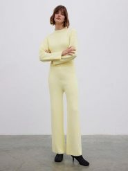 BGN Spodnie w kolorze żółtym rozmiar: 34. Żółte spodnie materiałowe BGN, na co dzień, bez wzorów, z materiału. Za 78.99 zł.