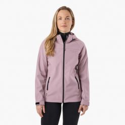 Kurtka softshell Turystyka Damska Swedemount Stryn Softshell oddychająca. Fioletowe kurtki sportowe SWEDEMOUNT, bez wzorów, z softshellu, bez kaptura, trekkingowe. Za 249.99 zł.