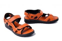 ARTIKER RELAKS 52C0290 orange, sandały damskie. Brązowe sandały Artiker Relaks, bez wzorów, ze skóry, bez obcasa, bez zapięcia. Za 209.90 zł.