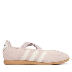 Baleriny adidas. Czerwone baleriny Adidas, bez wzorów, bez obcasa. Za 279.99 zł.
