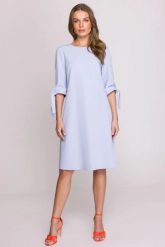 Klasyczna elegancka sukienka trapezowa błękitna. Niebieskie sukienki Stylove, do pracy, l, bez wzorów, z materiału, biznesowe, bez kołnierzyka, bez ramiączek, proste. Za 299.00 zł.