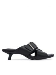 HUGO Klapki Amaryl 50563662 Czarny. Czarne klapki Hugo, bez wzorów, ze skóry, bez obcasa. Za 899.99 zł.