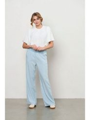 &Co Woman Spodnie "Jacinta" w kolorze błękitnym rozmiar: XXL. Niebieskie spodnie materiałowe &Co Woman, xxl, bez wzorów, z lyocellu, z podwyższonym stanem. Za 200.13 zł.