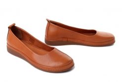KOCH 91182 coconut, baleriny damskie. Brązowe baleriny KOCH, bez wzorów, ze skóry, bez obcasa. Za 249.90 zł.