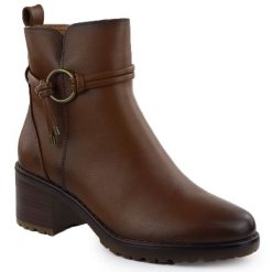 Botki damskie ocieplane na klocku brązowe Potocki SZ12527. Brązowe botki POTOCKI, bez wzorów, ze skóry ekologicznej, bez obcasa, bez zapięcia. Za 189.99 zł.