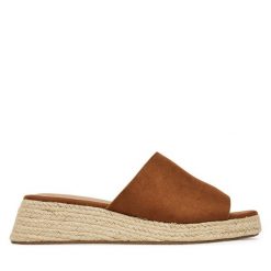 Espadryle ONLY Shoes. Brązowe espadryle ONLY SHOES, bez wzorów, bez obcasa, bez zapięcia. Za 129.99 zł.