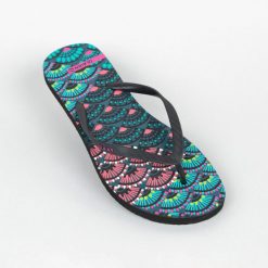 Japonki damskie Olaian 120 Jiu. Czarne klapki OLAIAN, bez wzorów, bez obcasa. Za 24.99 zł.
