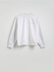 Bluza z haftem - jasnoszary. Szare bluzy Reserved, l, bez wzorów, z bawełny, bez kaptura. W wyprzedaży za 49.99 zł.