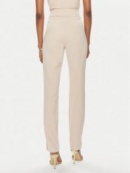 Marciano Guess Spodnie materiałowe 4GGB13 7074A Beżowy Regular Fit. Brązowe spodnie materiałowe Marciano Guess, z aplikacjami, z materiału. Za 429.99 zł.