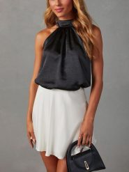 LA Angels Bluzka w kolorze czarnym rozmiar: S. Czarne bluzki LA Angels, s, bez wzorów, bez kołnierzyka, bez ramiączek. Za 113.99 zł.