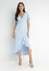 Jasnoniebieska Sukienka Aediala. Niebieskie sukienki Born2be, na co dzień, l, bez wzorów, z tkaniny, bez kołnierzyka, bez ramiączek, midi, kopertowe. Za 119.99 zł.