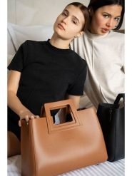 Maison héritage PARIS Skórzana torebka "Jini Paille" w kolorze jasnobrązowym - 35 x 25 x 15 cm rozmiar: onesize. Brązowe torby na ramię Maison héritage PARIS, bez wzorów, z materiału, przez ramię, bez dodatków. Za 404.99 zł.