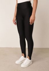 Czarne Legginsy z Wysokim Stanem Zakończone Zapiętkami Evalla. Czarne legginsy Born2be, l, bez wzorów, z jeansu, z podwyższonym stanem. Za 79.99 zł.