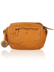 Bellicci Skórzana torebka w kolorze musztardowym - 25 x 22 x 8 cm rozmiar: onesize. Brązowe torby na ramię Bellicci, bez wzorów, z materiału, na ramię, bez dodatków. Za 242.13 zł.