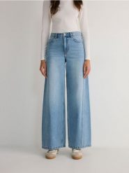Jeansy wide leg - niebieski. Niebieskie jeansy Reserved, bez wzorów. W wyprzedaży za 109.99 zł.