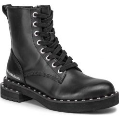 Botki CALVIN KLEIN JEANS - Nannie B4R0468 Black. Czarne botki Calvin Klein Jeans, bez wzorów, z jeansu, bez obcasa, bez zapięcia. Za 989.00 zł.