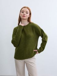 BGN Sweter w kolorze zielonym rozmiar: 40. Zielone swetry BGN, bez wzorów, ze splotem, bez ramiączek. Za 121.99 zł.