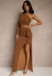 Brązowa Asymetryczna Sukienka z Odkrytym Ramieniem i Wycięciem Felitria. Brązowe sukienki Renee, na studniówkę, l, bez wzorów, eleganckie, z asymetrycznym kołnierzem, bez ramiączek, maxi, asymetryczne. Za 99.99 zł.