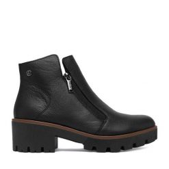 Botki Rieker. Czarne botki Rieker, bez wzorów, bez obcasa, na płaskiej podeszwie, bez zapięcia. Za 429.99 zł.
