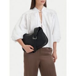 Torebka Lasocki. Czarne torebki klasyczne Lasocki, bez wzorów, bez dodatków. Za 189.99 zł.